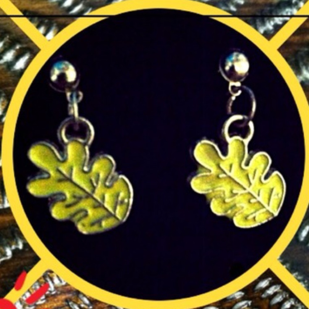 Fall Leaves Post Earrings - Picture 3 of 3